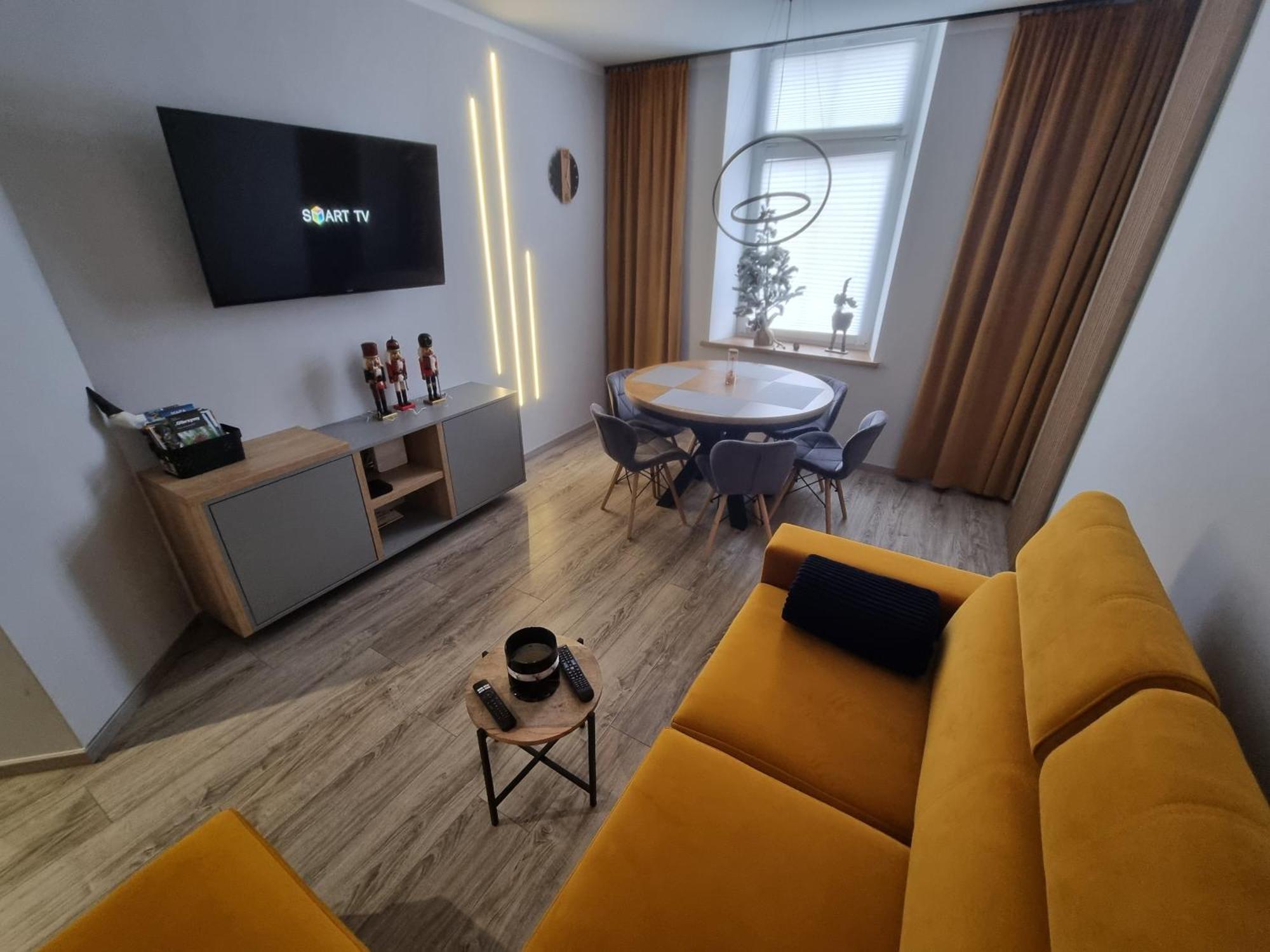 Apartament Lux Lemon Jelenia Góra Kültér fotó