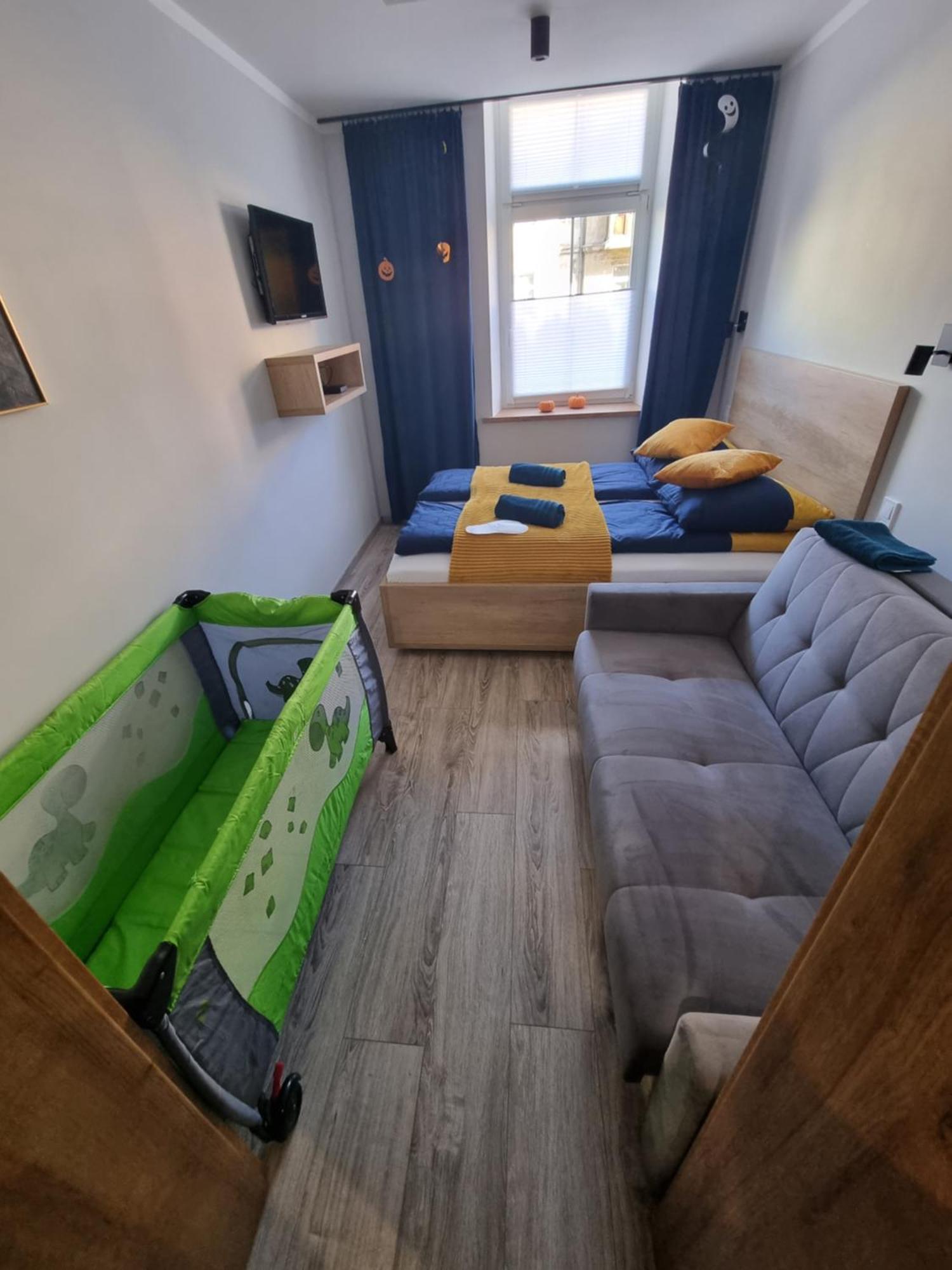 Apartament Lux Lemon Jelenia Góra Kültér fotó