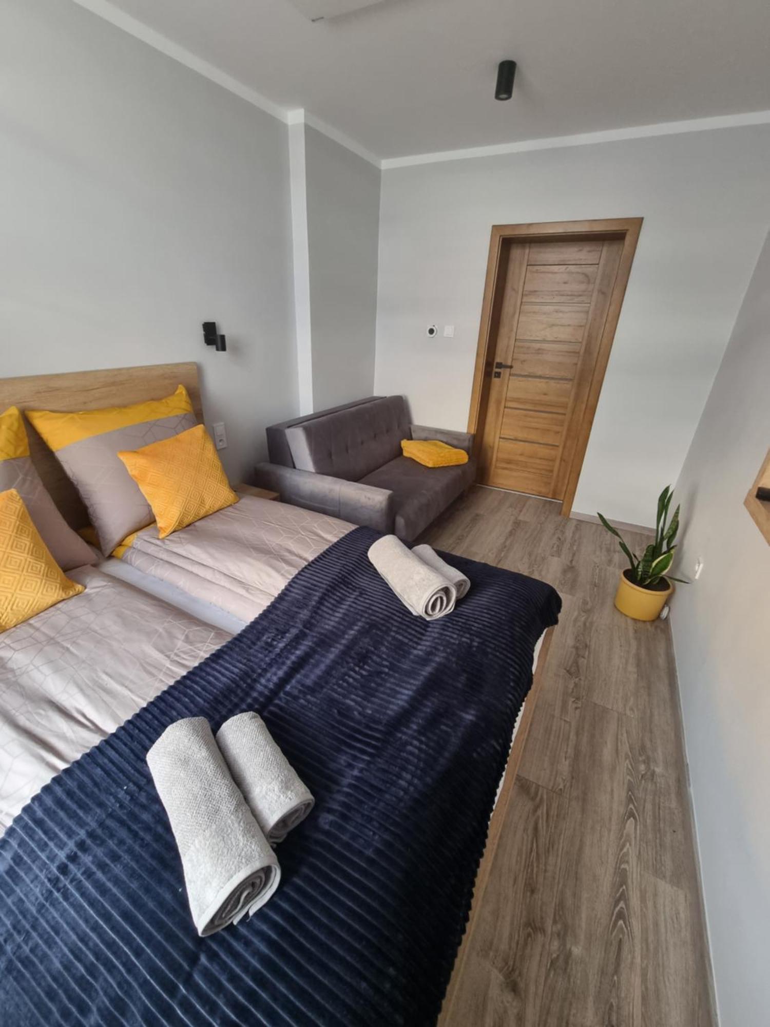 Apartament Lux Lemon Jelenia Góra Kültér fotó