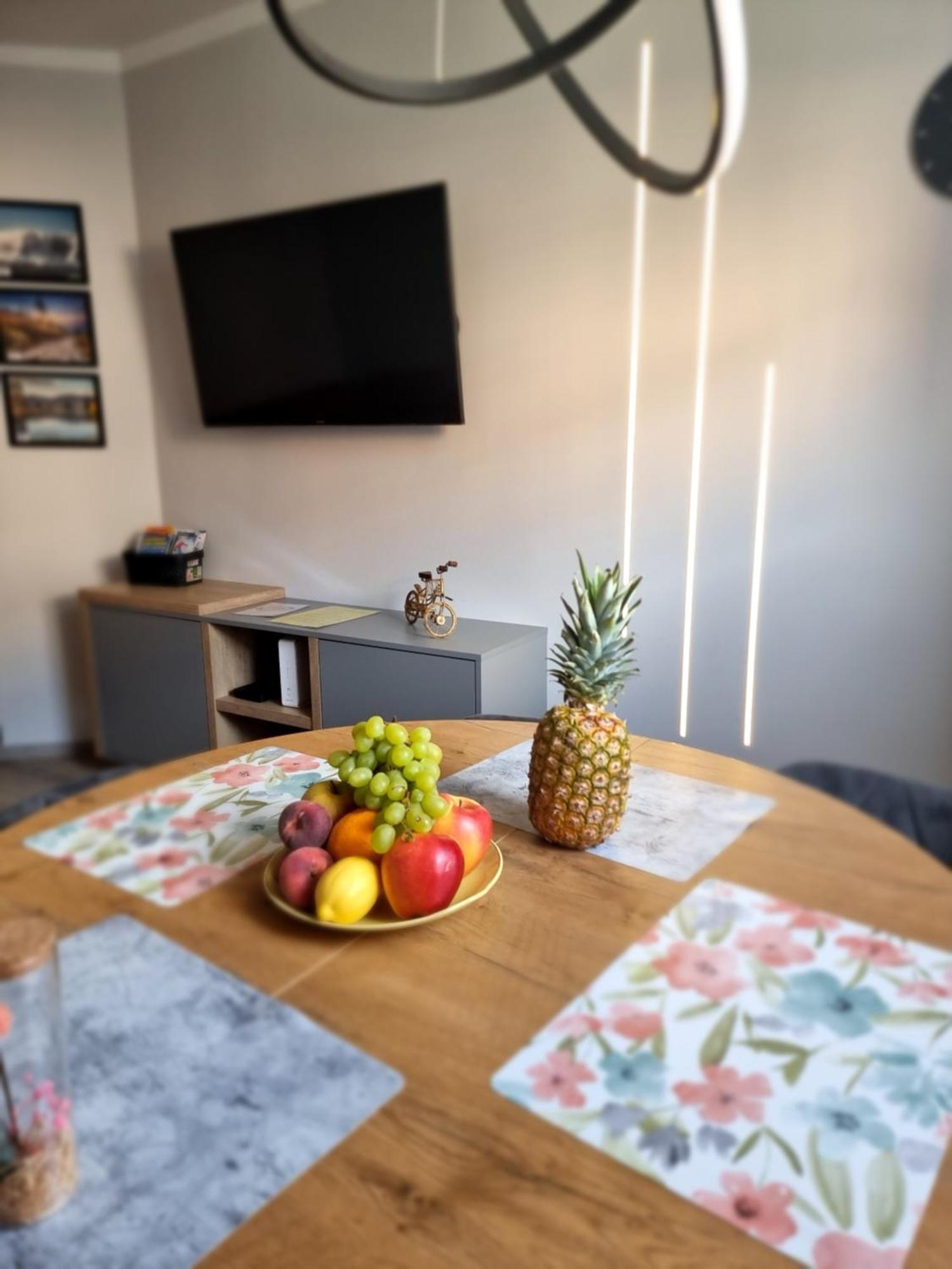 Apartament Lux Lemon Jelenia Góra Kültér fotó